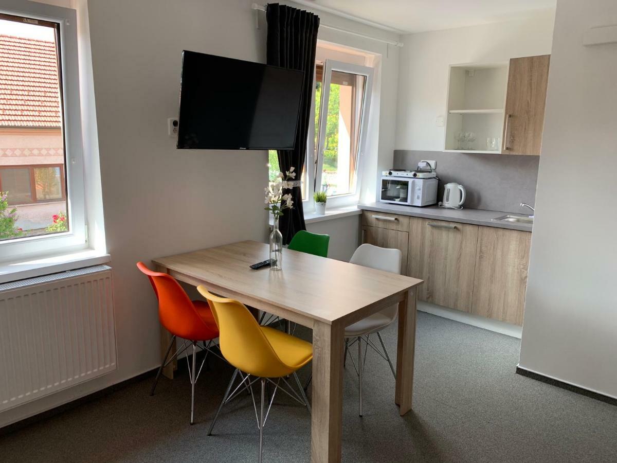 Mikulov Inn - Apartments Slunce Dış mekan fotoğraf